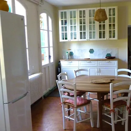 Semesterbostad « villa L'enclos » *