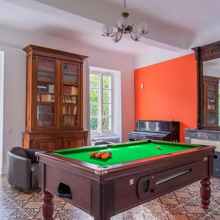 « villa L'enclos » Feriehus