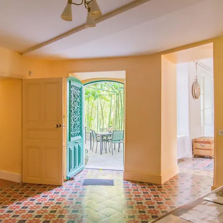 Semesterbostad « villa L'enclos » *