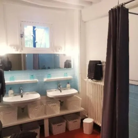Semesterbostad « villa L'enclos » *